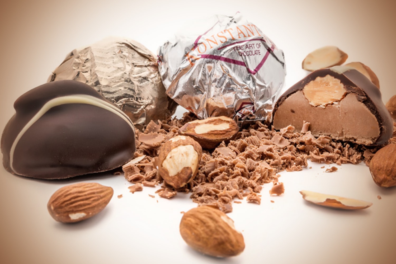 Σοκολατίνι αμυγδάλου - Almond confection